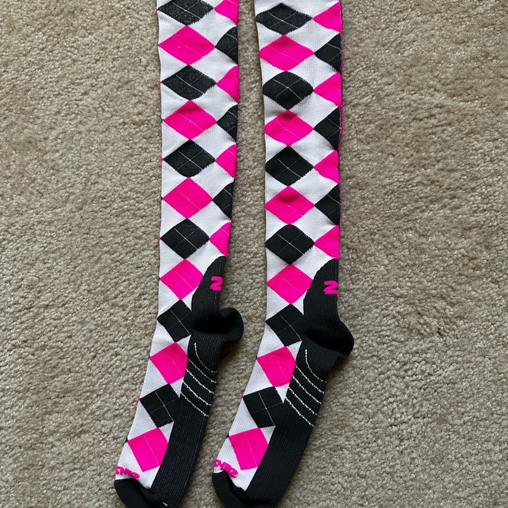 Zensah Women's Athletic Compression Socks - Pink and Black